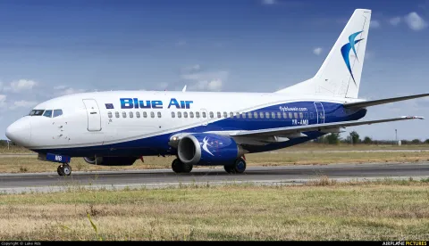 blue_air_737-500.jpg blue_air_737-500.jpg