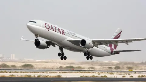 qatar-airways.jpg qatar-airways.jpg